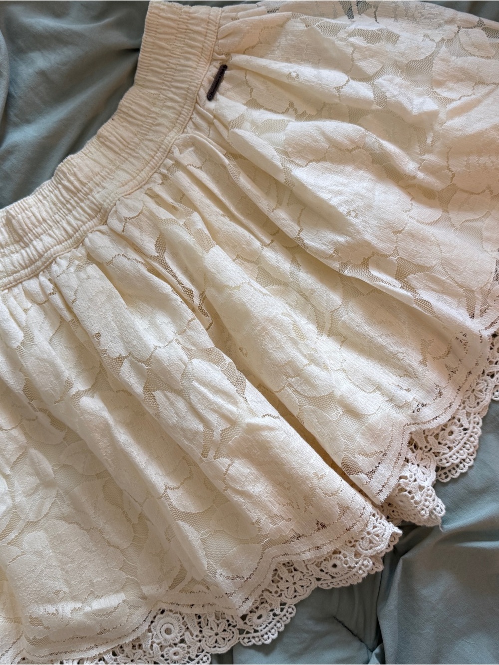 Abercrombie & Fitch Cream Lace Skirt